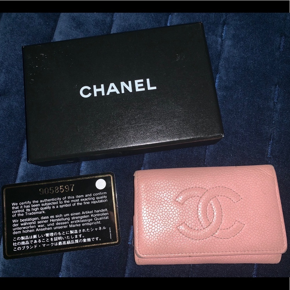 Auth Chanel Pink Caviar Leather 6 Keychain Holder